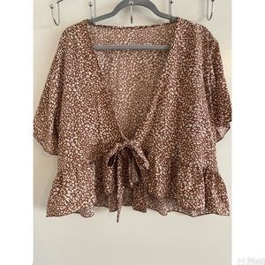 Tie front peplum top- 2XL brown and white pattern
